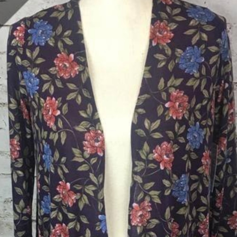 LuLaRoe Small Sarah!